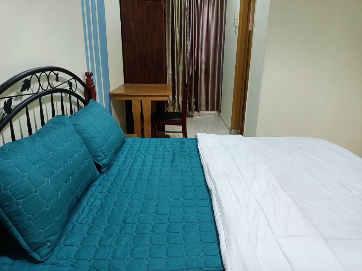 Oyo Home 90419 Sahar Guesthouse Malacca Exterior photo