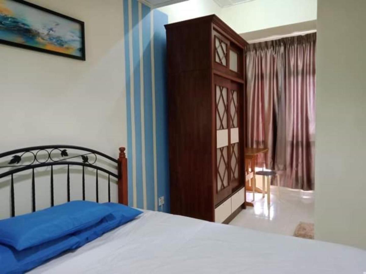 Oyo Home 90419 Sahar Guesthouse Malacca Exterior photo