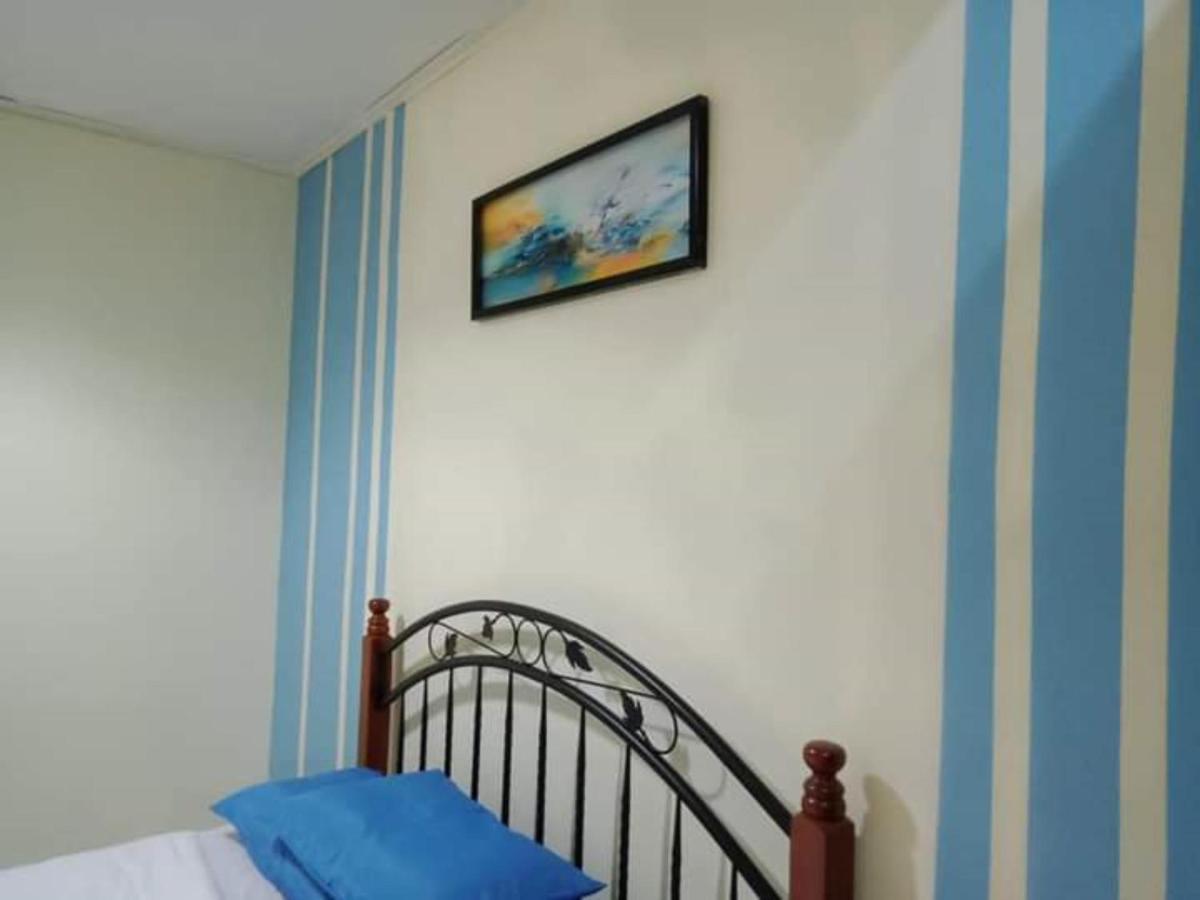 Oyo Home 90419 Sahar Guesthouse Malacca Exterior photo